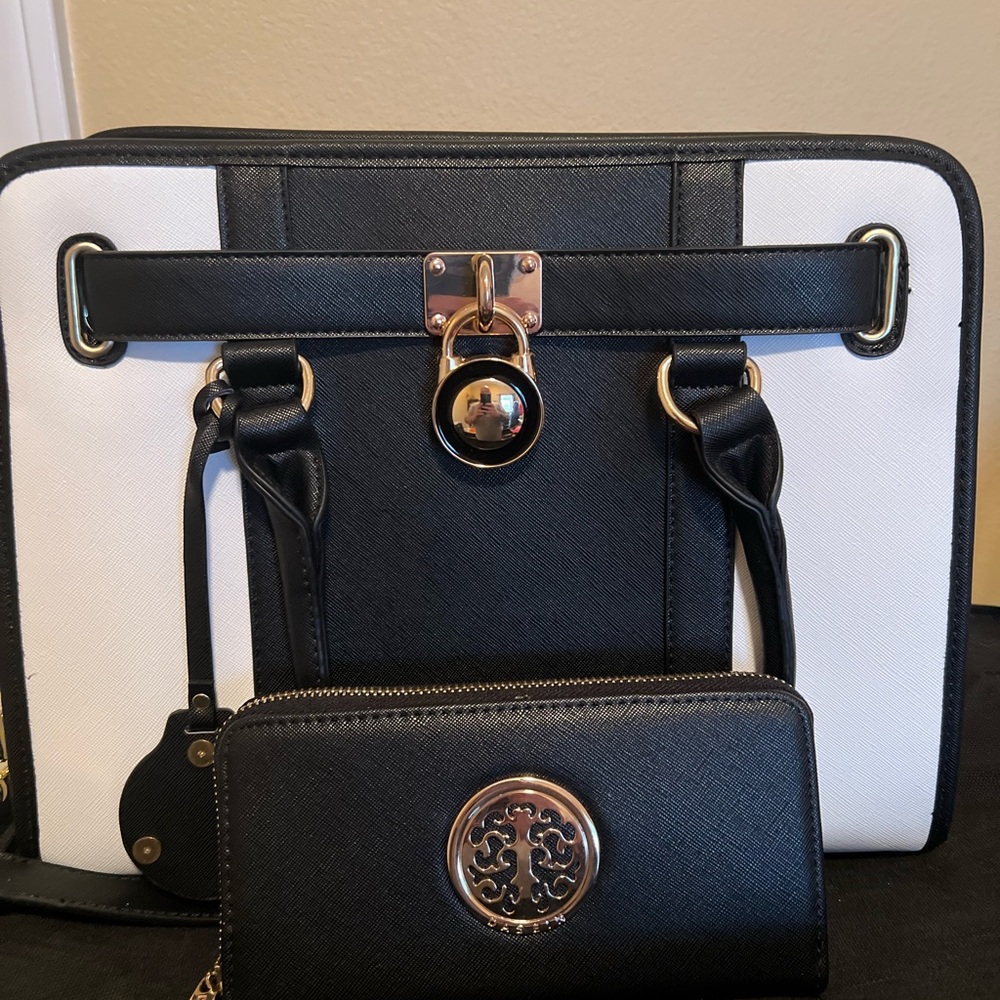 Stylish Black and White Handbag with Wallet